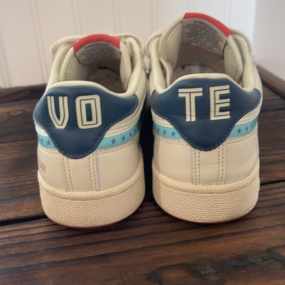 Reebok Club C Limited Edition Vote 2020- 500 Pairs Made Men's Sneakers - Picture 4 of 8